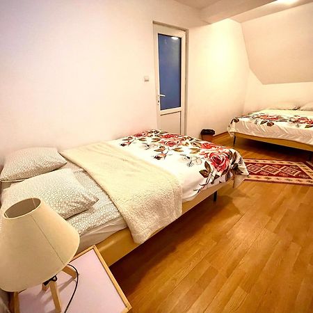 Hotel La Mama Pietroasa  Zewnętrze zdjęcie
