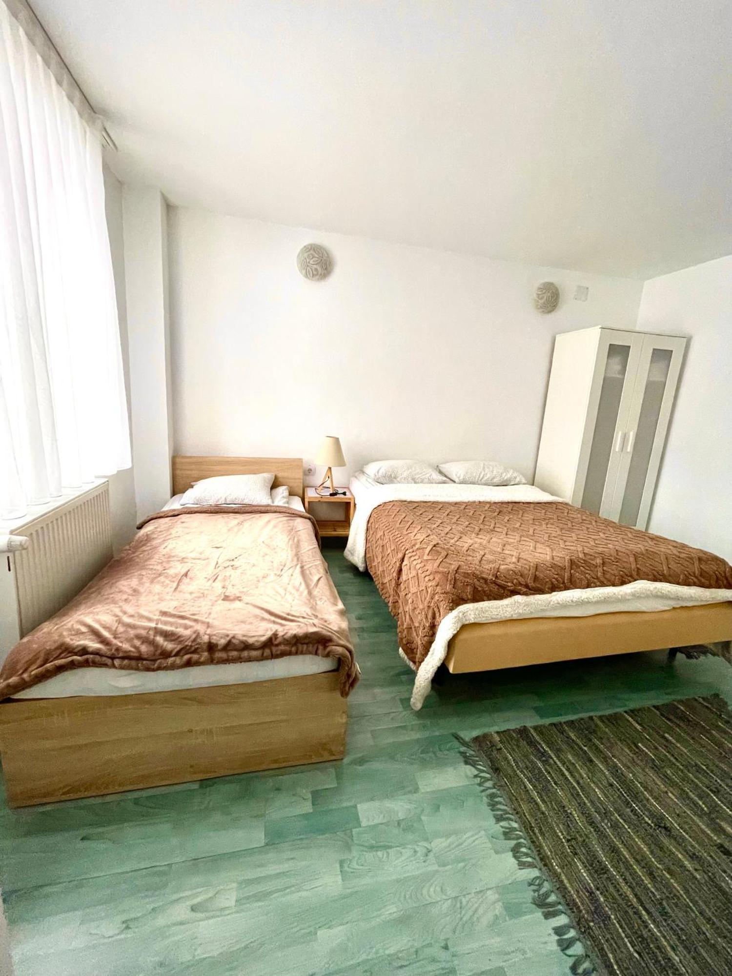 Hotel La Mama Pietroasa  Zewnętrze zdjęcie
