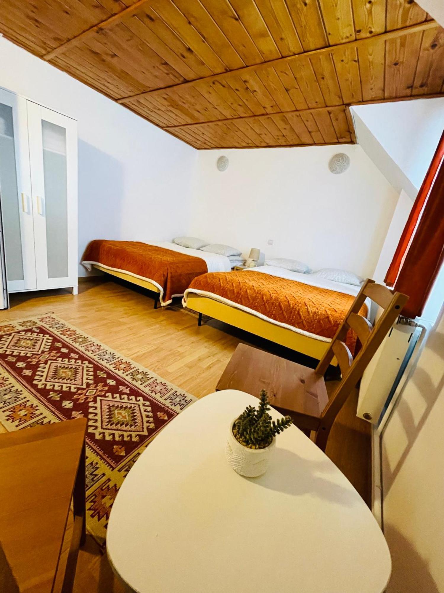 Hotel La Mama Pietroasa  Zewnętrze zdjęcie