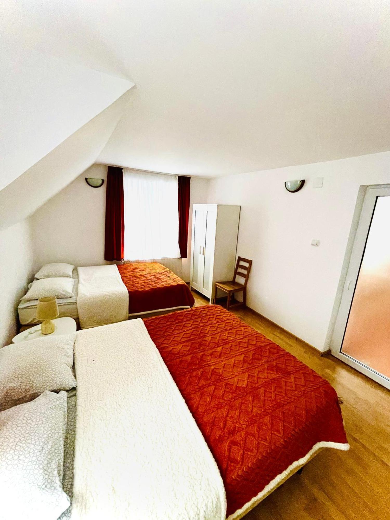 Hotel La Mama Pietroasa  Zewnętrze zdjęcie