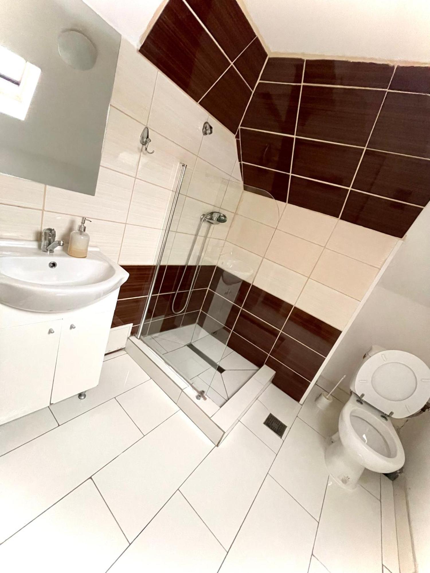 Hotel La Mama Pietroasa  Zewnętrze zdjęcie