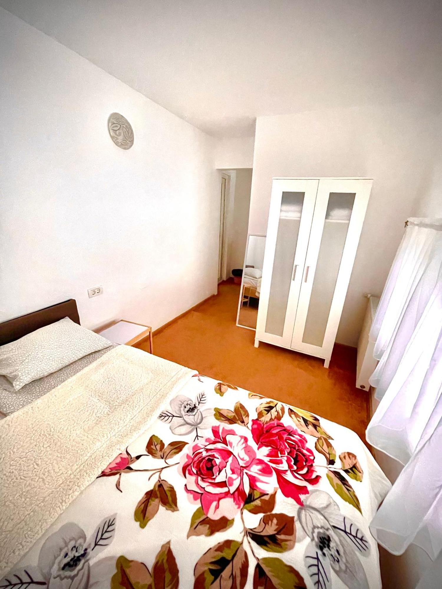 Hotel La Mama Pietroasa  Zewnętrze zdjęcie